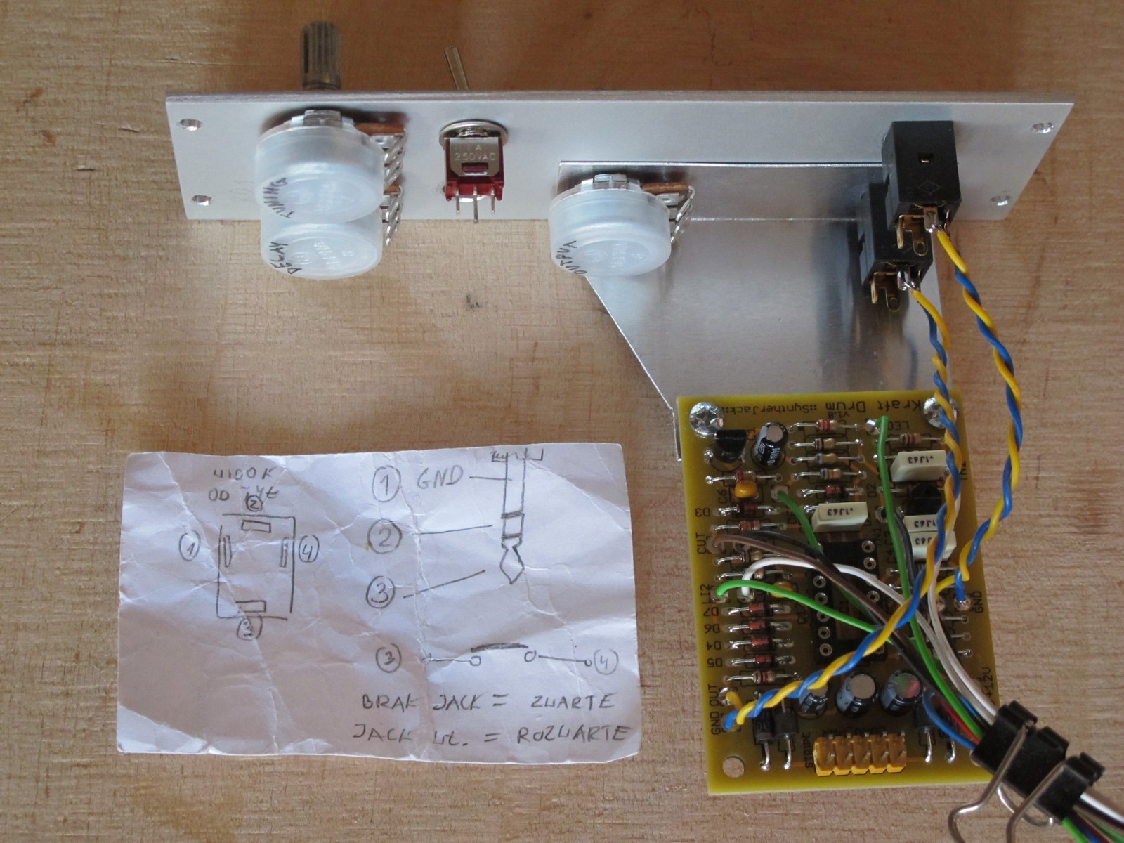 Eurorack module DIY tutorial (4) - wiring - SyntherJack